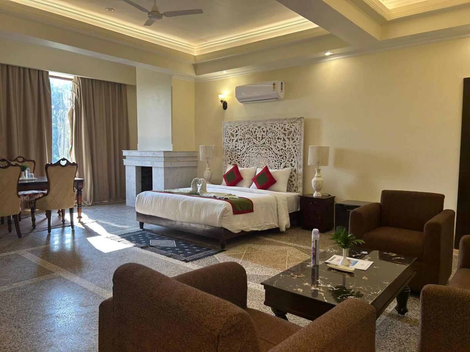 Gautam Hotels & Resorts Khajuraho Ngoại thất bức ảnh